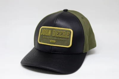 BONE ESTRUTURADO PREMIUM JOHN DEERE - BADGE -