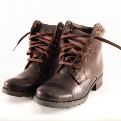 BOTA FEM. DE COURO UN. SIG.  JD