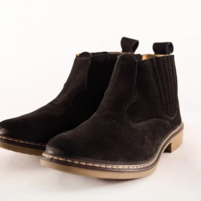 BOTINA EM COURO  NOBUCK PRETO