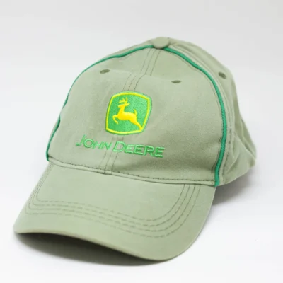 BONE VERDE COM DETALHES