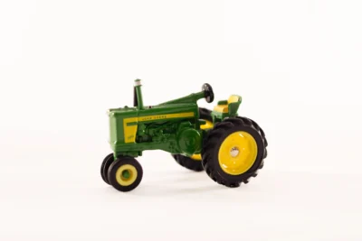 1/64 VINTAGE TRACTOR - Imagem 2