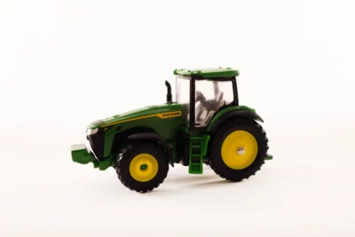 JD 8R 370