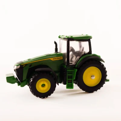 JD 8R 370